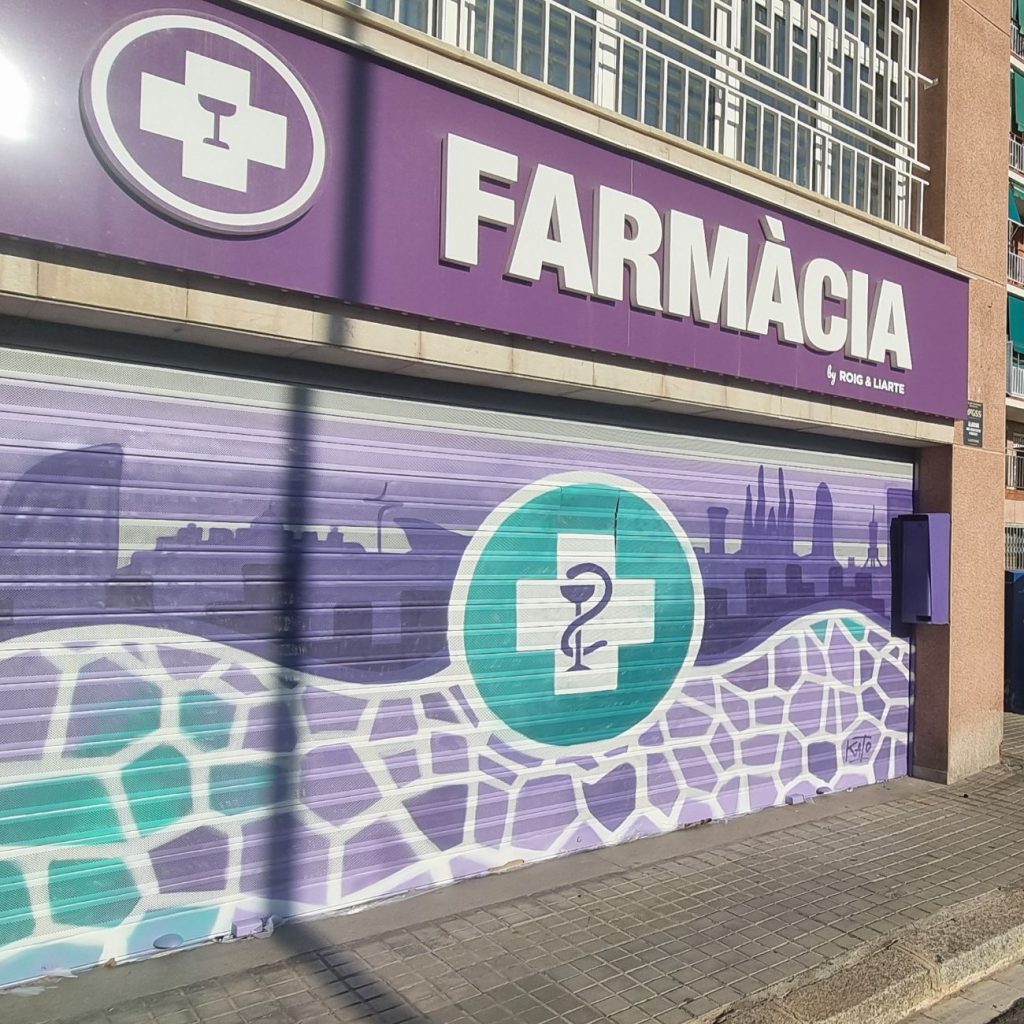 graffiti persiana farmacia skyline barcelona